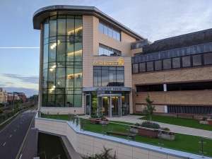 AstraZeneca: Inteligenţa artificială accelerează dezvoltarea medicamentelor